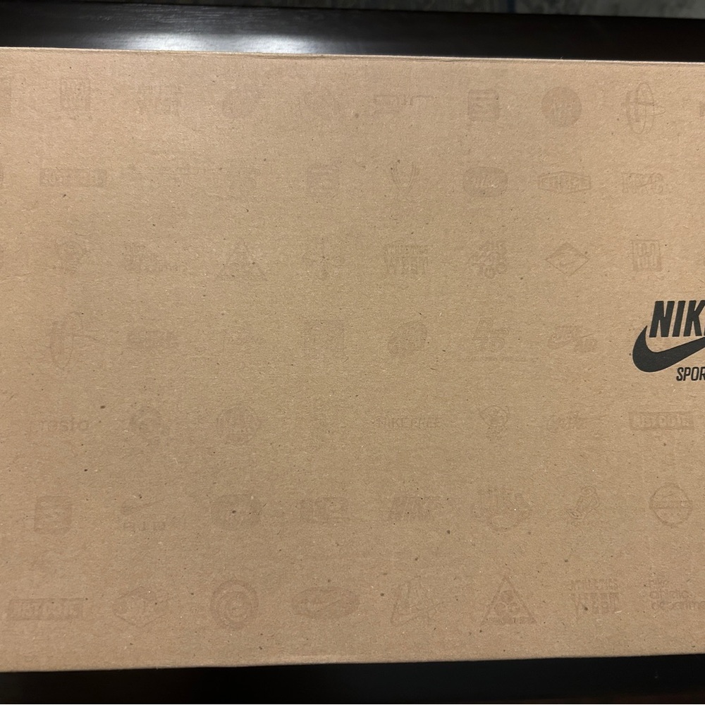 Nike Air Max 95 White and Orange Trainers Size 9 - Picture 7 of 7